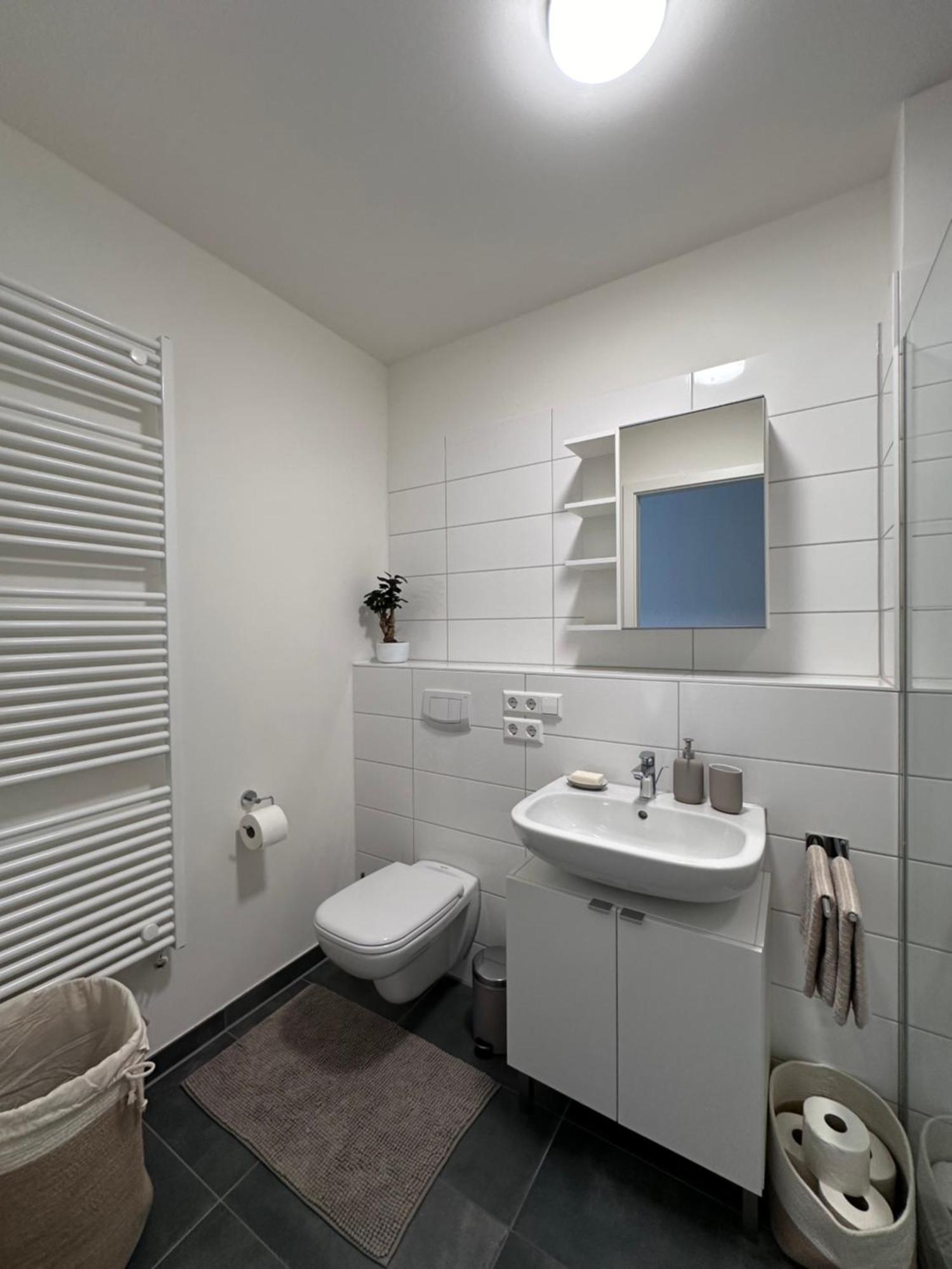 Einzimmer Apartment ฟอร์ซไฮม์ ภายนอก รูปภาพ
